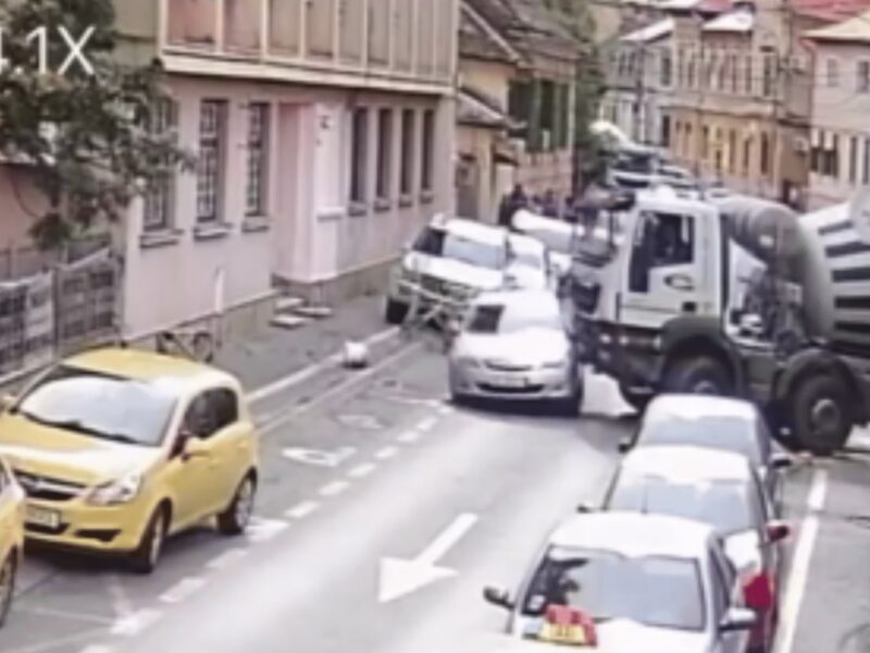 video: sperietură soră cu moartea pentru un tată și fiul lui - mașină lovită în plin de o cifă la sibiu