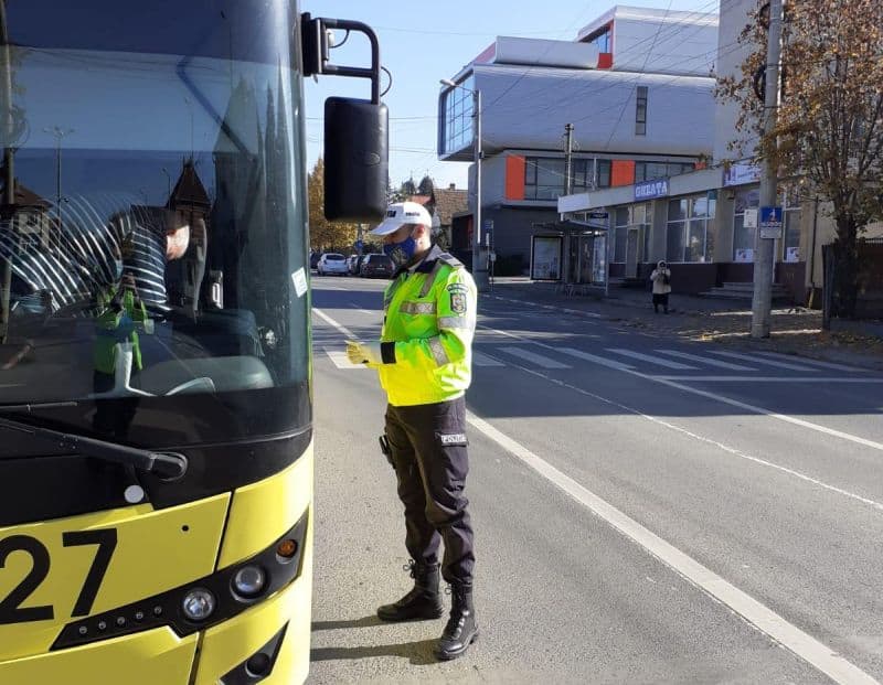 foto razie în târgul obor din sibiu - poliția a dat zeci de amenzi