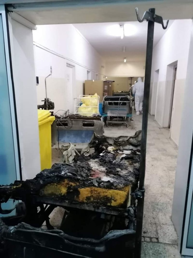 UPDATE FOTO VIDEO - Incendiu pe secția ATI a unui spital din România - Zece oameni au murit