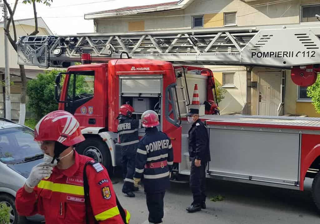 locatari evacuați dintr-un bloc de pe șoseaua alba iulia - a izbucnit un incendiu la subsol