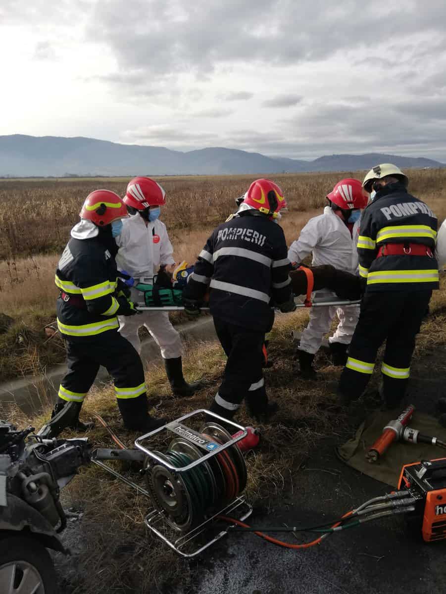 VIDEO: Accident pe Autostrada Sibiu - Deva. Mașină înfiptă în parapet