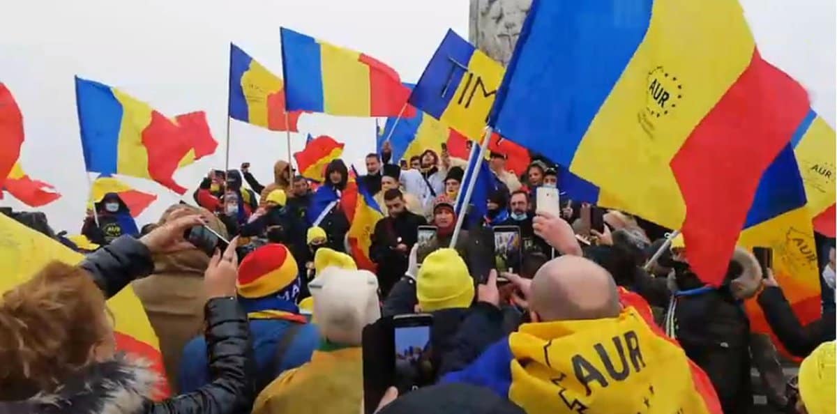 live video: miting electoral la alba iulia în plină carantină - zeci de oameni au ieșit în stradă, unii fără măști