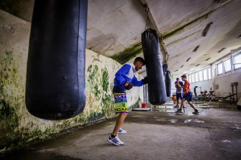 Probleme la stadion - Prefectura cere anularea hotărârii prin care sala de box trece în custodia Primăriei Sibiu