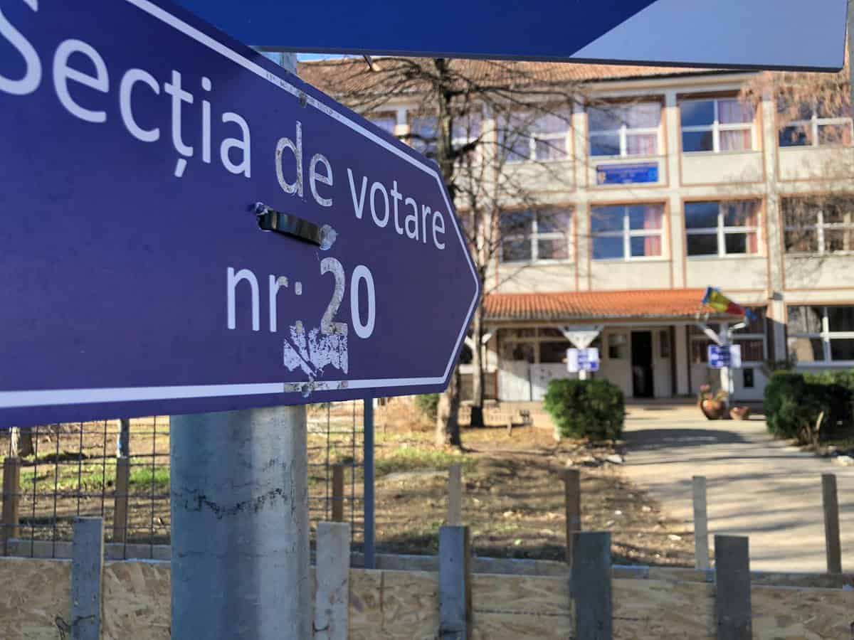 peste 1.000 de angajați din mai mobilizați la secțiile de vot din județul sibiu