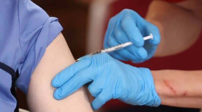 vaccinul anti covid trebuie făcut și de pacienții care au trecut prin boală