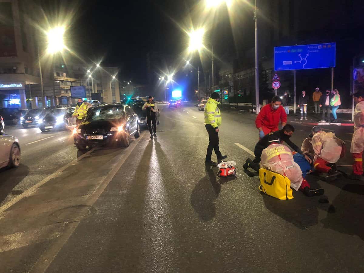 FOTO: Accident rutier în Piața Unirii - Un pieton este rănit