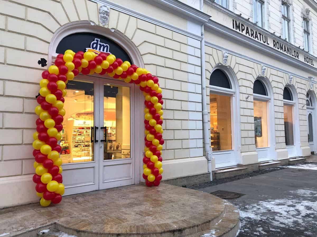 doua femei reținute pentru furturi din magazinele dm de la sibiu