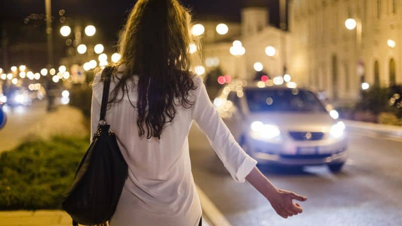 tinere racolate din zone sărace, aduse la sibiu pentru a se prostitua