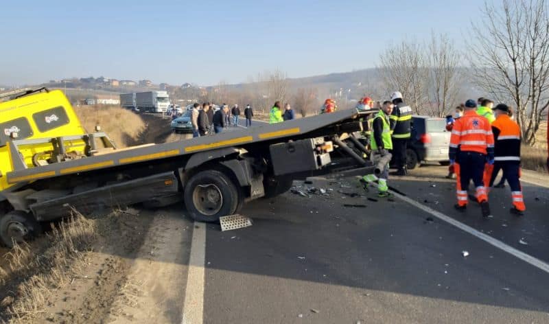 update foto accident cu trei mașini la șura mare