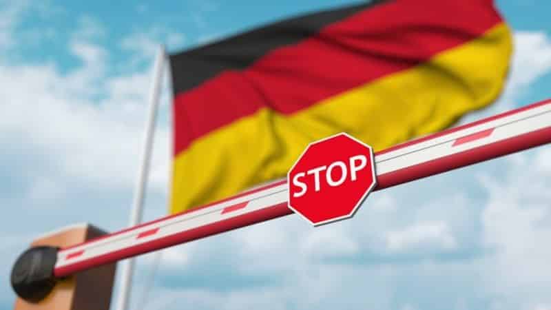 germania - o femeie a furat 8 milioane de euro dintr-o mașină blindată și a dispărut cu ei