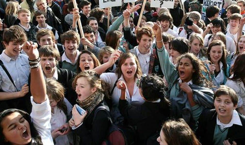 studenții protestează vineri la sibiu - vor gratuitate la tren