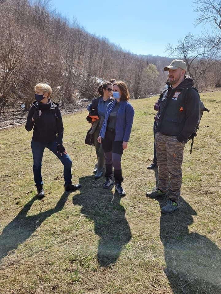 FOTO Adrian Bibu internat cu covid, după ce a plantat pomi alături de Cîmpean și Turcan - Niciunul nu avea mască