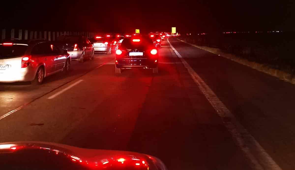 carambol pe autostrada sibiu - deva. șase mașini și două tir-uri implicate