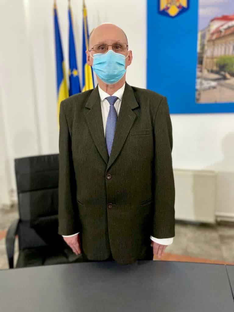 foto: prefectul și subprefecții sibiului au depus jurământul - crețu i-a mulțumit lui cîțu “pentru încredere”