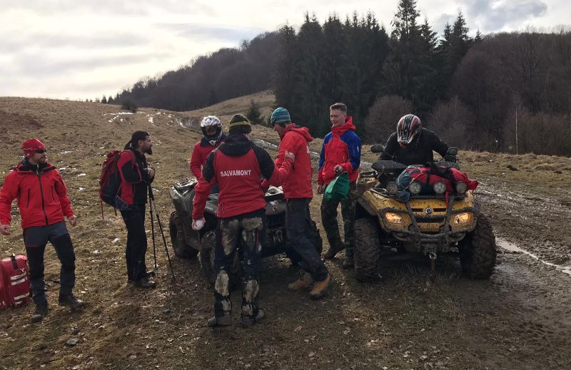 Salvamontiștii sibieni puși pe drumuri degeaba de un ATV-ist rănit - ''Am căutat acul în carul cu fân''