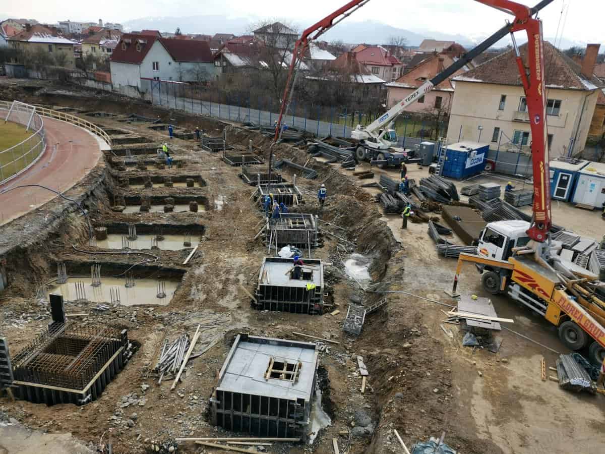 video foto - lucrările de la stadionul municipal - ’’bijuteria’’ de 24 milioane euro prinde contur