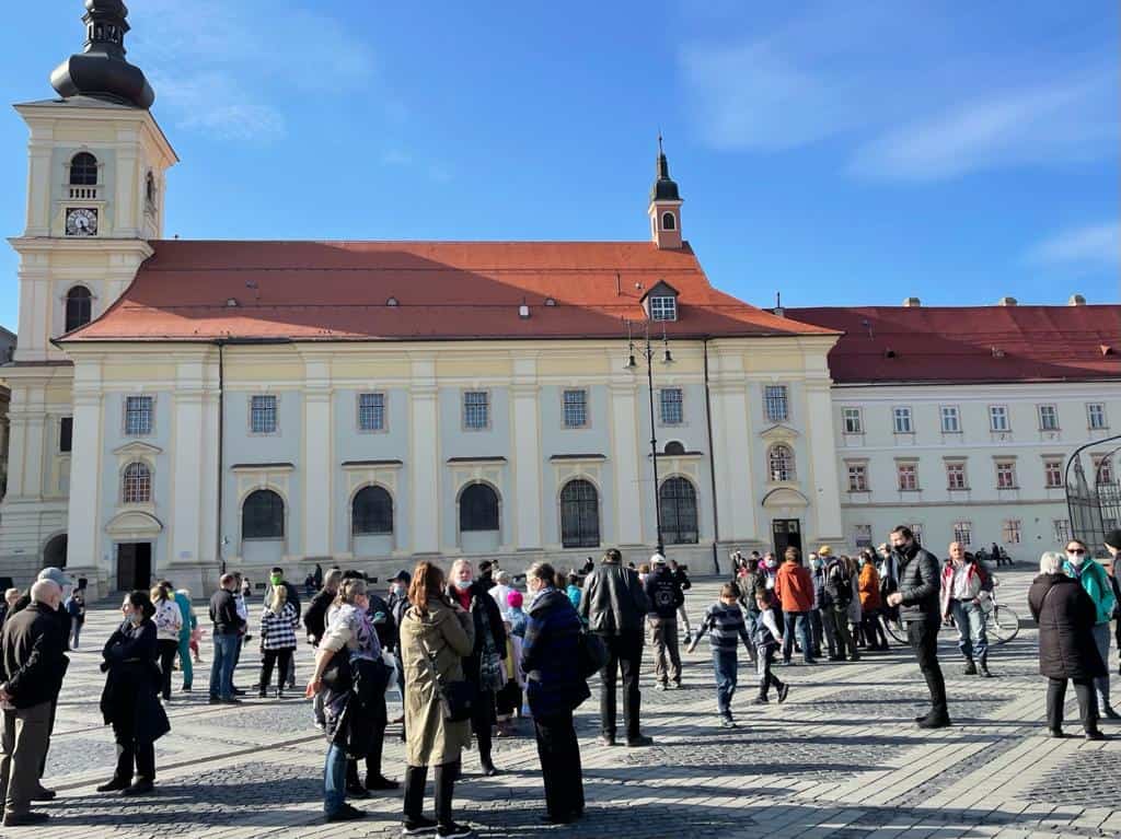 proteste cu sute de oameni în capitală - în sibiu, puțini participanți