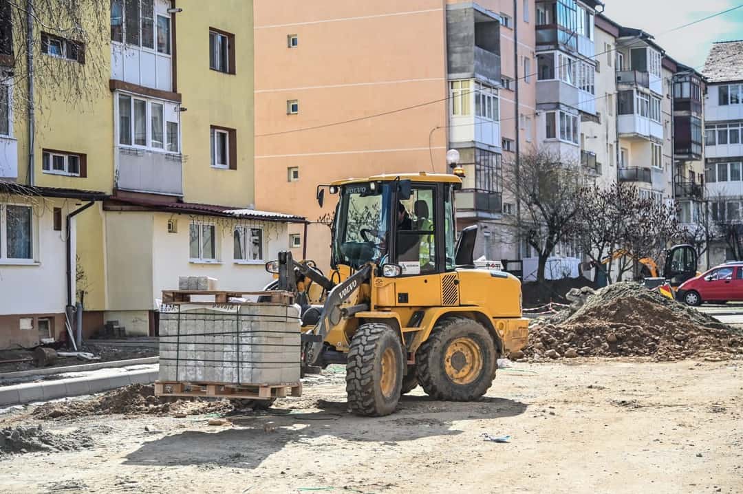 Stadiul șantierelor din Sibiu - Pista de biciclete între Ștrand și Sub Arini, gata pe jumătate