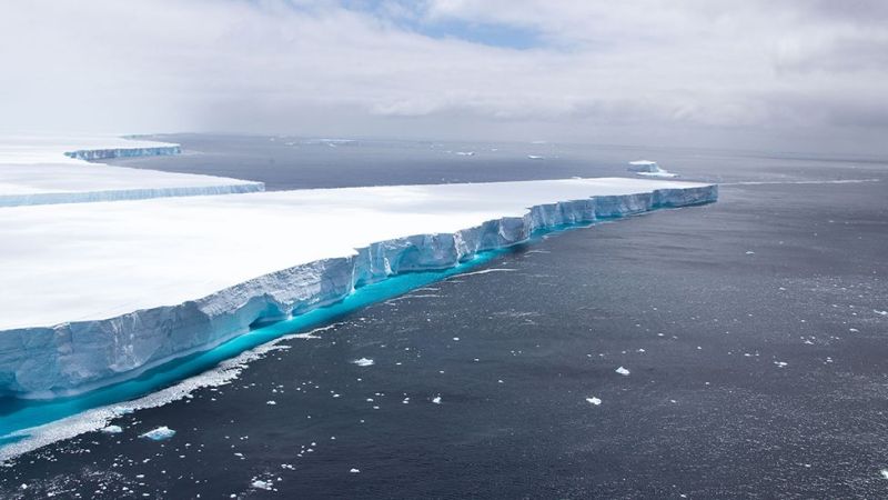 O bucată de gheață de dimensiunile Romei s-a prăbușit din cauza temperaturilor record din Antarctica