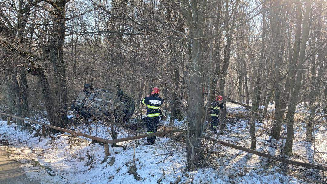 video: mașină răsturnată între sibiu și poplaca - a lovit o conductă de gaz