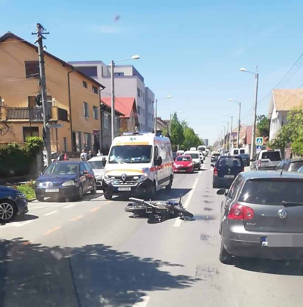 foto: accident pe strada ștefan cel mare din sibiu - un motociclist rănit