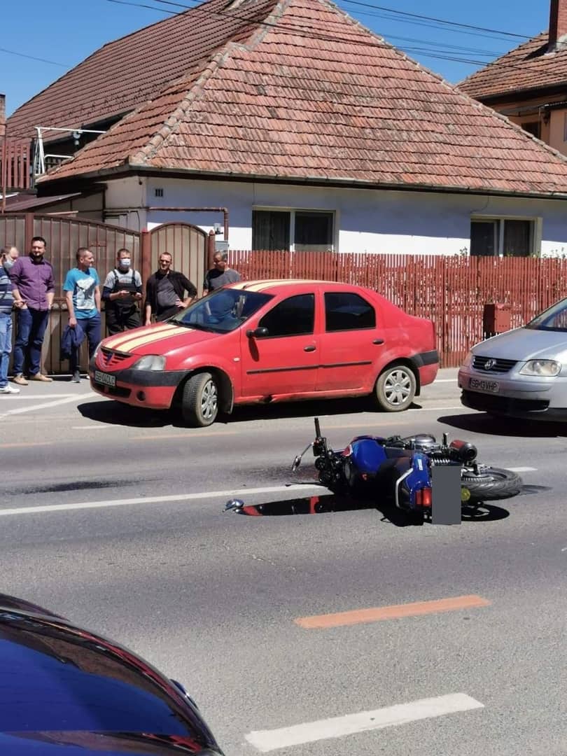 foto: accident pe strada ștefan cel mare din sibiu - un motociclist rănit