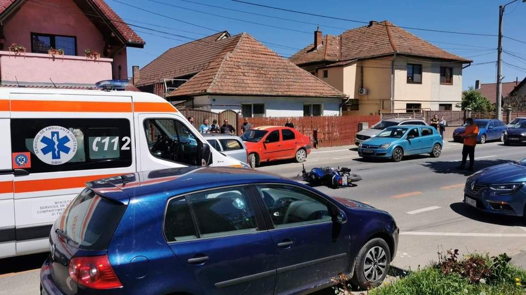 foto: accident pe strada ștefan cel mare din sibiu - un motociclist rănit