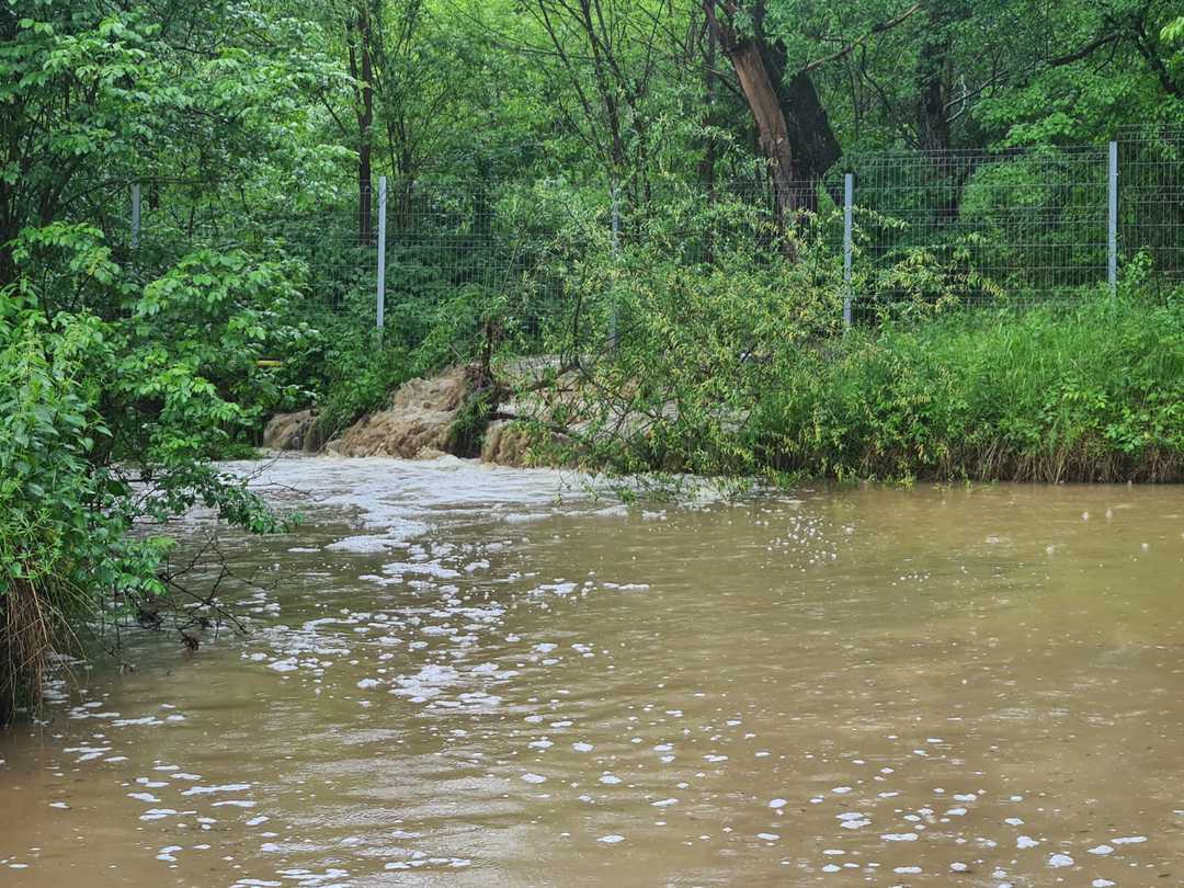 un nou cod portocaliu de inundaţii pe râul olt, în judeţul sibiu