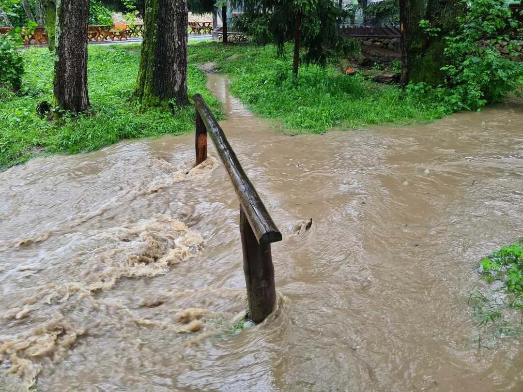 cod roșu de inundații. sibiul este vizat de avertizarea hidrologică