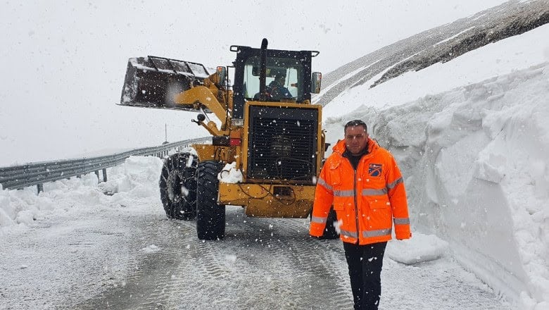 s-a redeschis transalpina - programul şi ce maşini au voie să circule