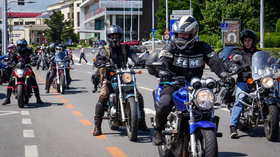 VIDEO FOTO: Campanie de conștientizare la Sibiu - ”Și motocicliștii există în trafic”