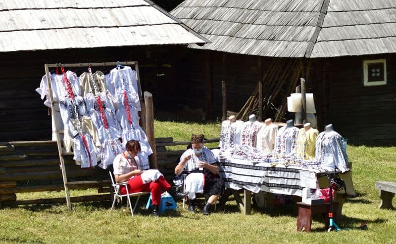 weekend special în muzeul astra - ziua iei sărbătorită cu plimbări, ateliere și picnic