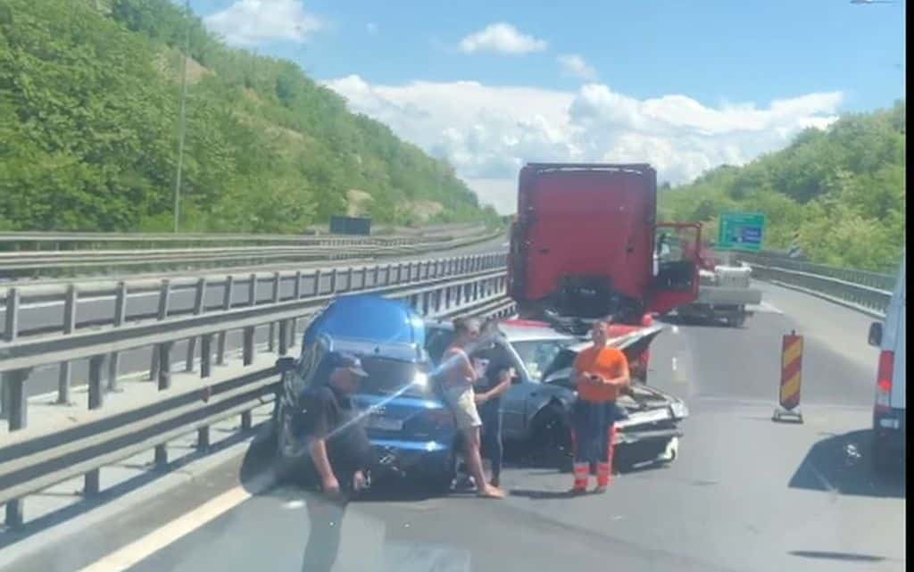 UPDATE Accidente grave pe A1 la viaductul Aciliu și pe DN7 la Veștem