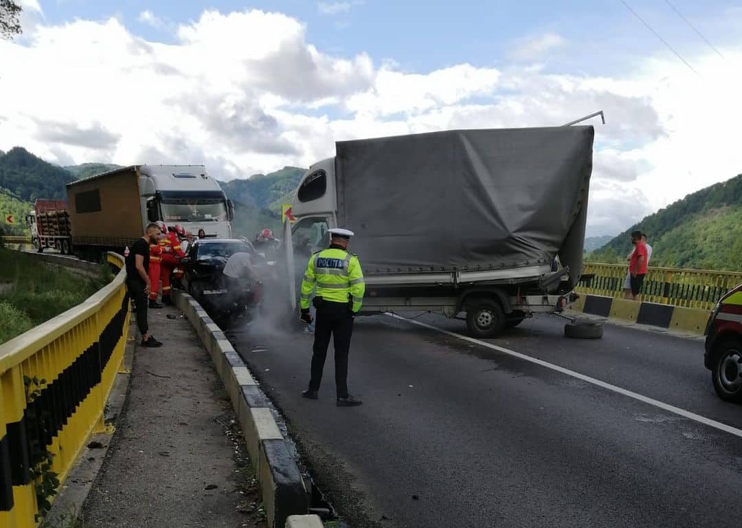 UPDATE Carambol pe Valea Oltului la Călinești