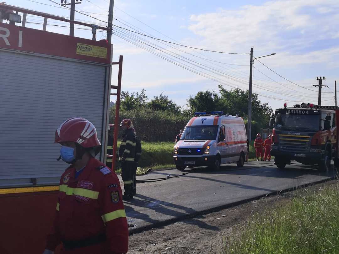 video accident grav cu doi morți pe dn71 - cinci minori sunt răniți