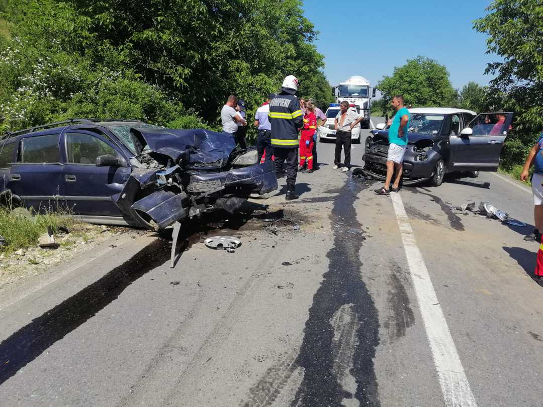 accident grav între hosman și cornățel din cauza unui șofer care a intrat pe contrasens