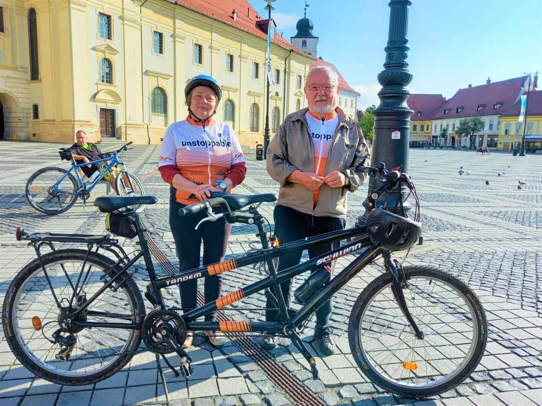 Prima cursă cu bicicleta pentru persoanele cu nevoi speciale din România a avut loc la Sibiu