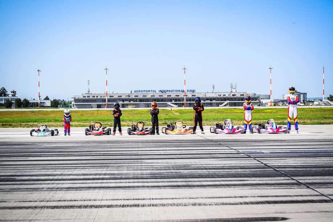 foto: acțiune inedită - karting pe aeroportul din sibiu