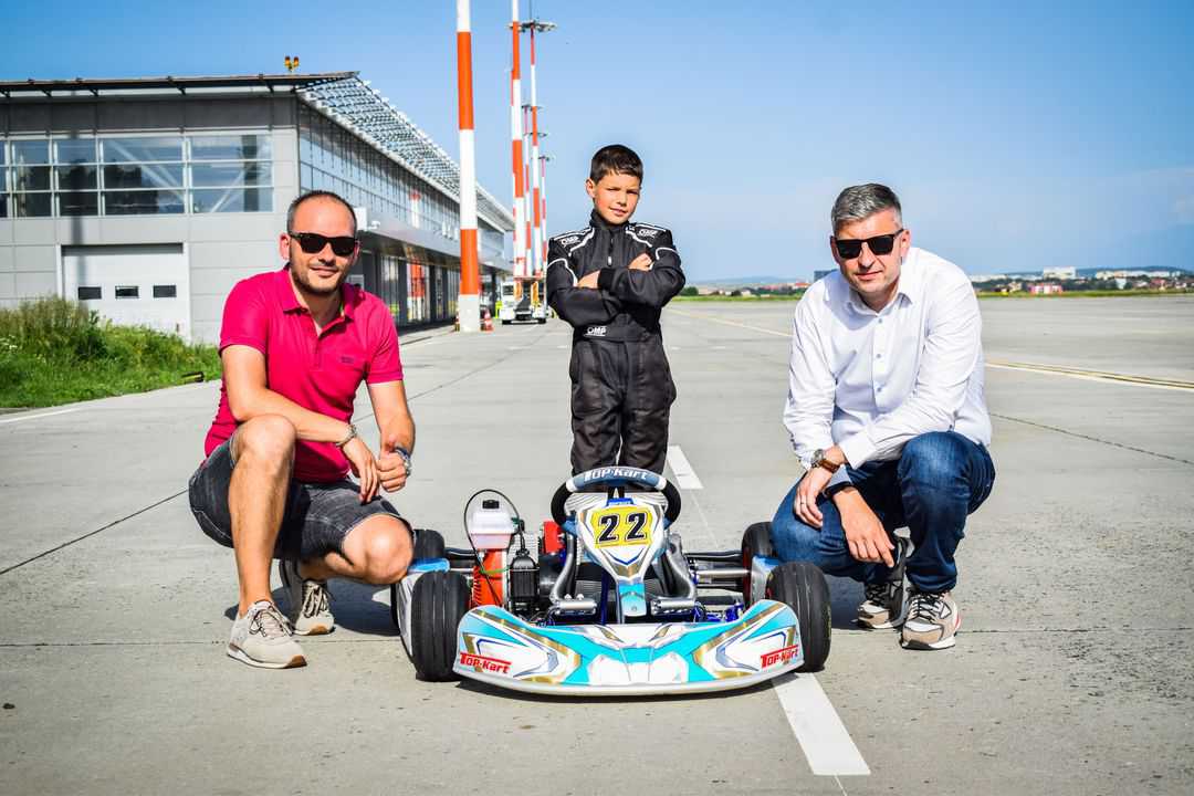 foto: acțiune inedită - karting pe aeroportul din sibiu