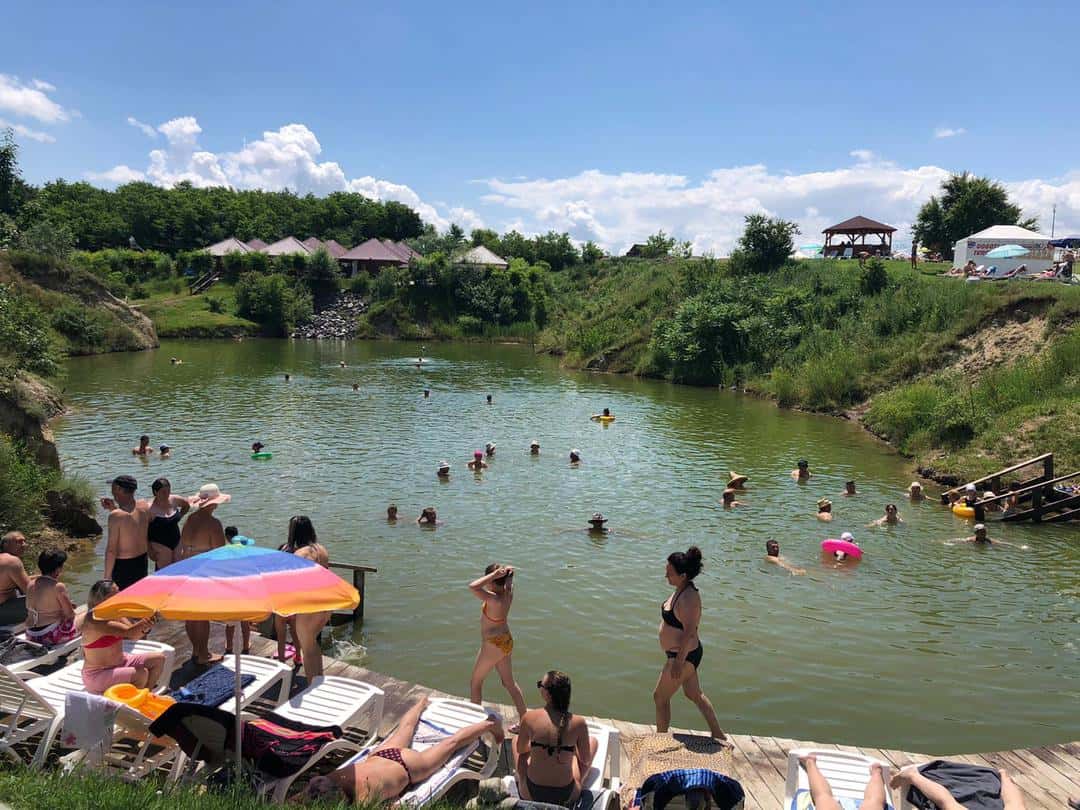 FOTO Puhoi de lume la lacurile de la Ocna în cel mai fierbinte weekend de până acum