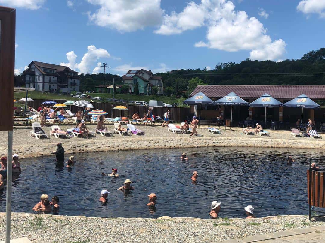 FOTO Puhoi de lume la lacurile de la Ocna în cel mai fierbinte weekend de până acum