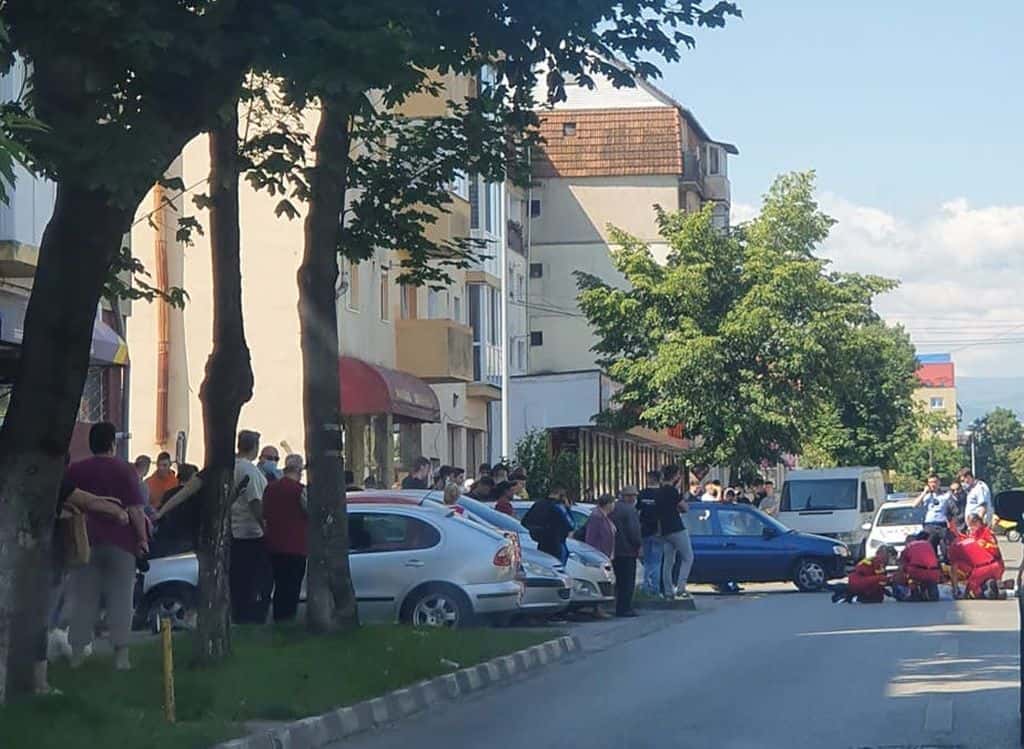 copil pe moped lovit de o mașină în vasile aaron