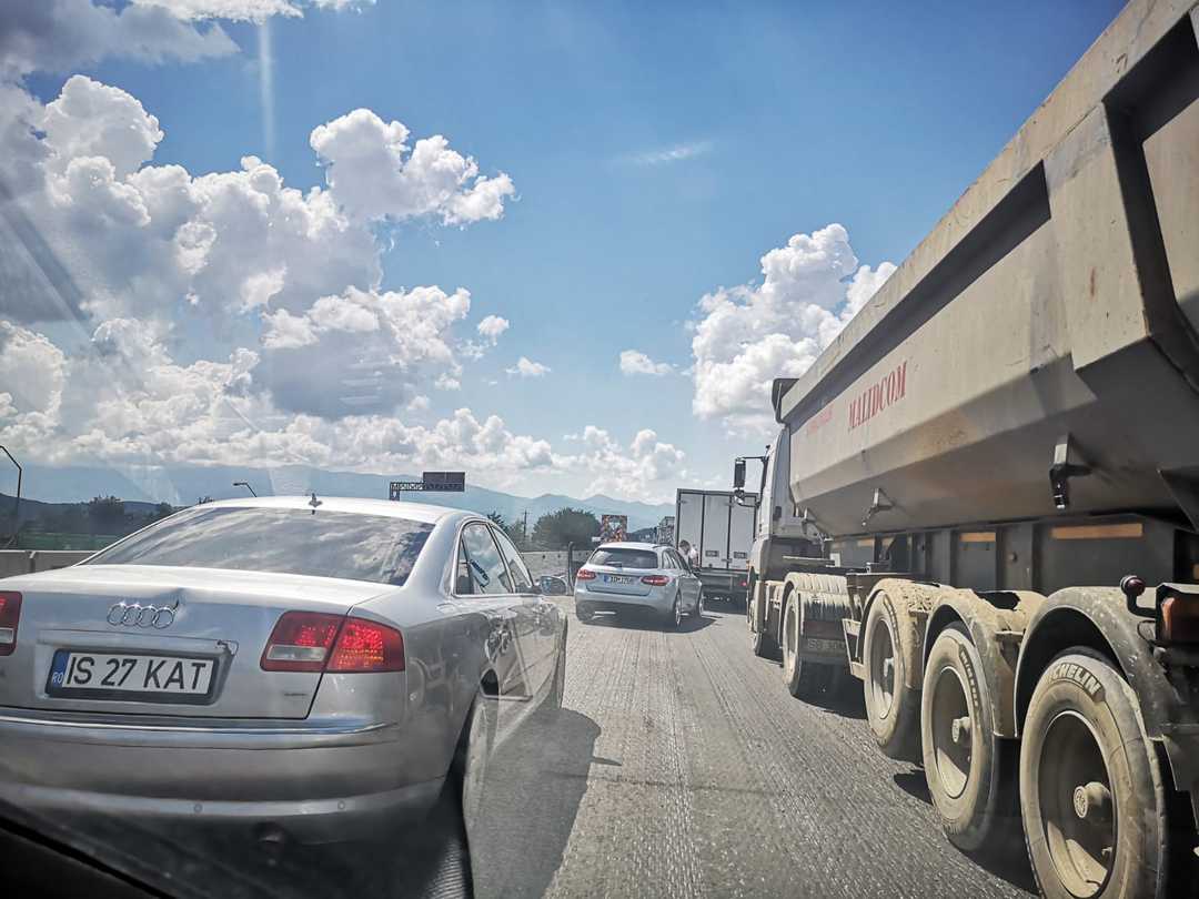 foto: calvarul din trafic de pe dn1 la veștem - când sunt gata lucrările