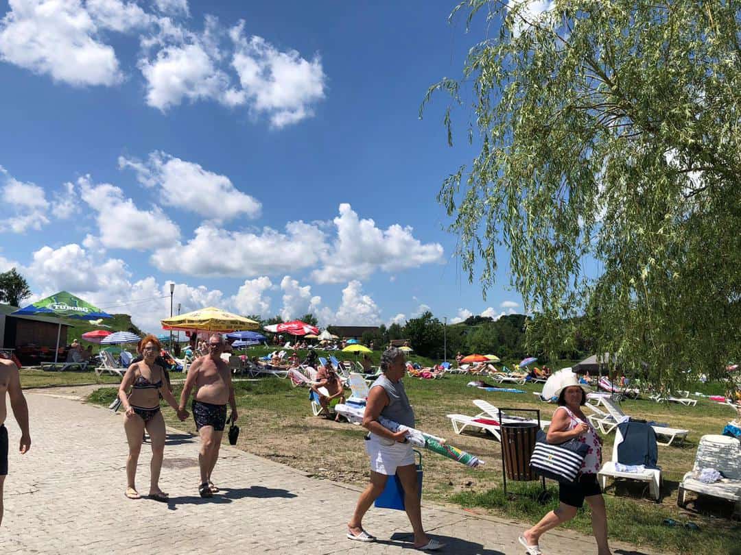 FOTO Puhoi de lume la lacurile de la Ocna în cel mai fierbinte weekend de până acum