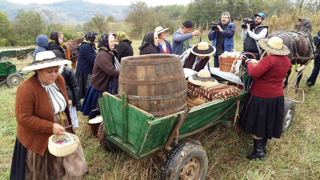 Tradițiile și obiceiurile din Sibiu promovate într-un inedit proiect al Consiliului Județean