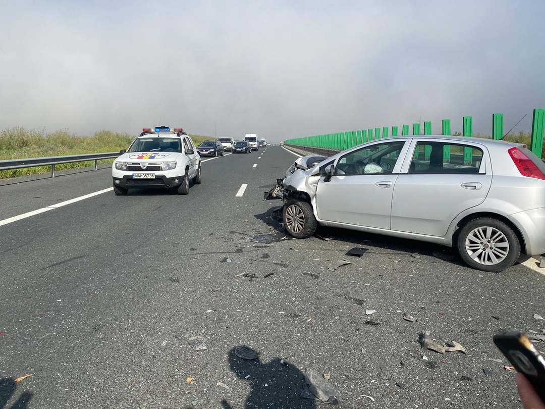 video foto - carambol imens pe autostrada soarelui - peste cincizeci de mașini avariate și 156 de persoane implicate