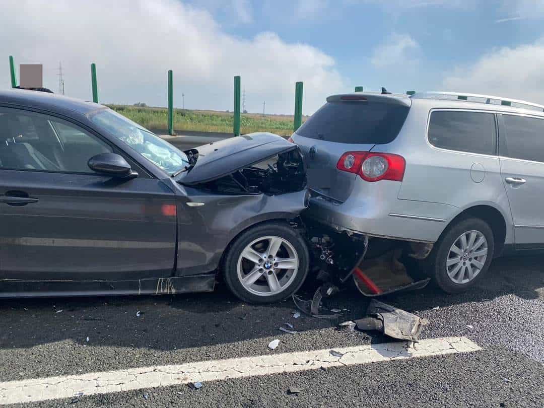 video foto - carambol imens pe autostrada soarelui - peste cincizeci de mașini avariate și 156 de persoane implicate