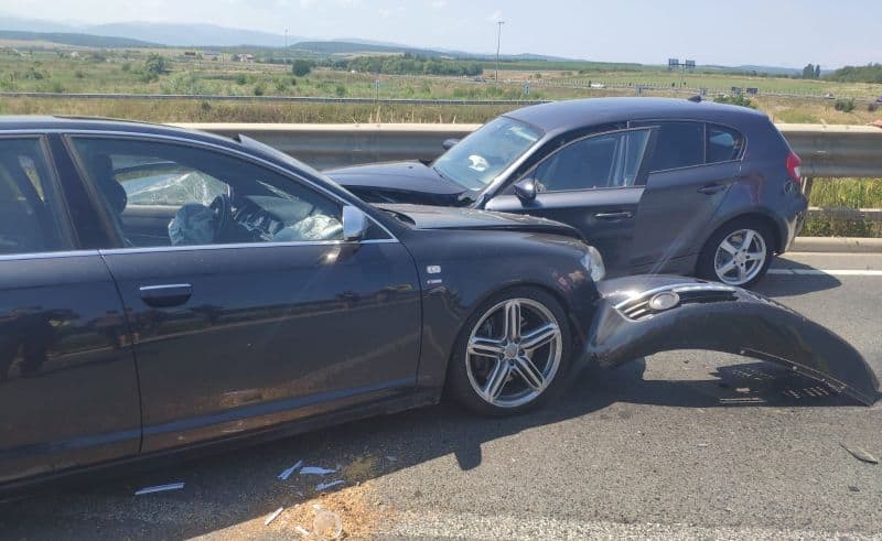 foto accident cu șase răniți pe drumul către ocna - o familie de germani și trei copii, implicați