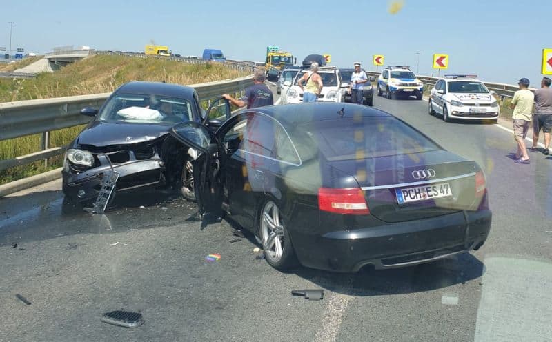 foto accident cu șase răniți pe drumul către ocna - o familie de germani și trei copii, implicați