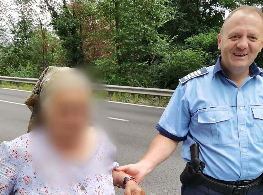 bătrânică plecată de acasă, găsită de polițiști pe valea oltului